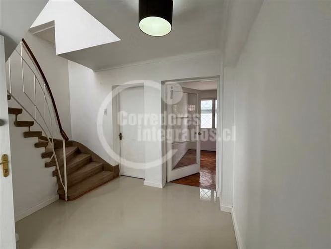 Casa en arriendo de 3 dorm. en Providencia - Imagen 2