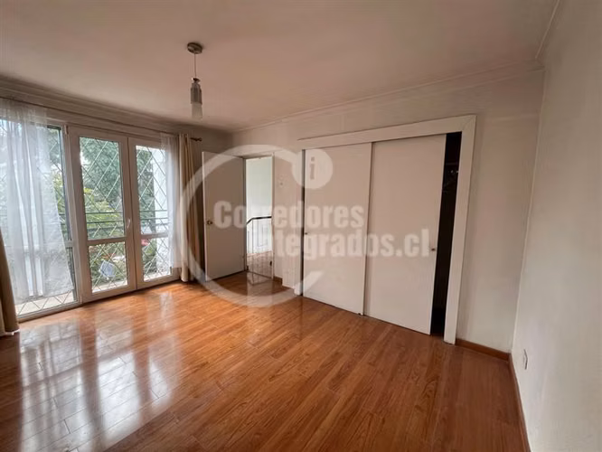 Casa en arriendo de 3 dorm. en Ñuñoa