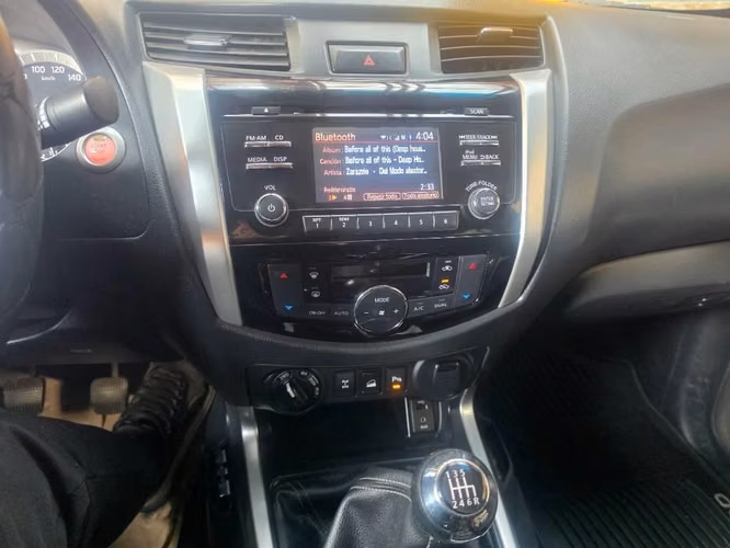 Camioneta Nissan NP300 2017 - Imagen 6