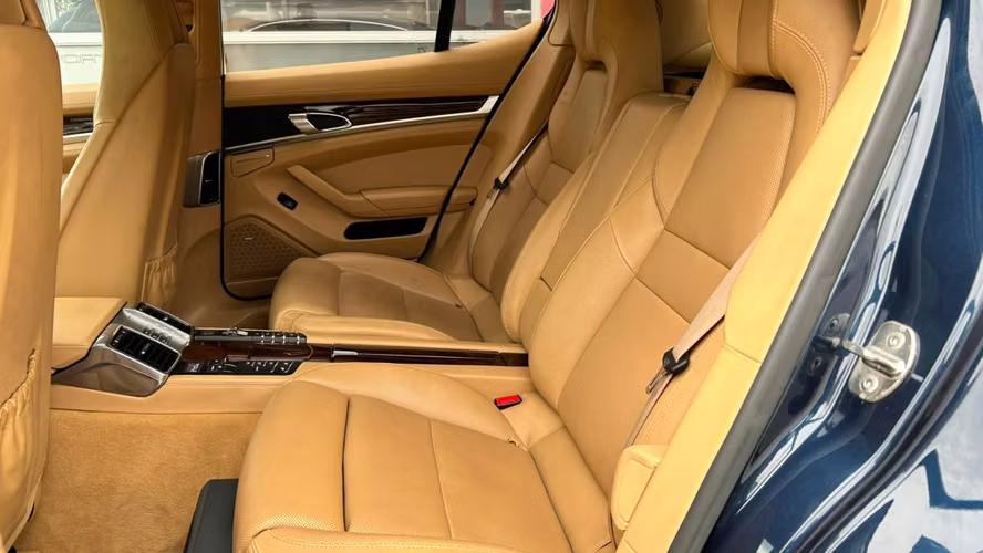 Porsche Panamera AWD 4.8 AUT (2012)