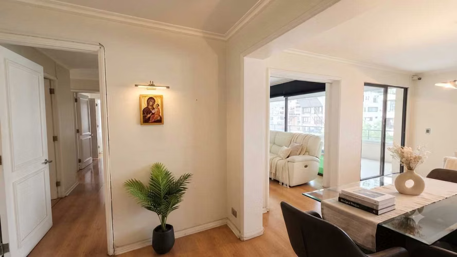 Exclusivo Departamento en El Golf 3 Dormitorios (177955)