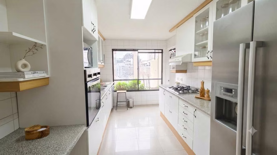 Exclusivo Departamento en El Golf 3 Dormitorios (177955)