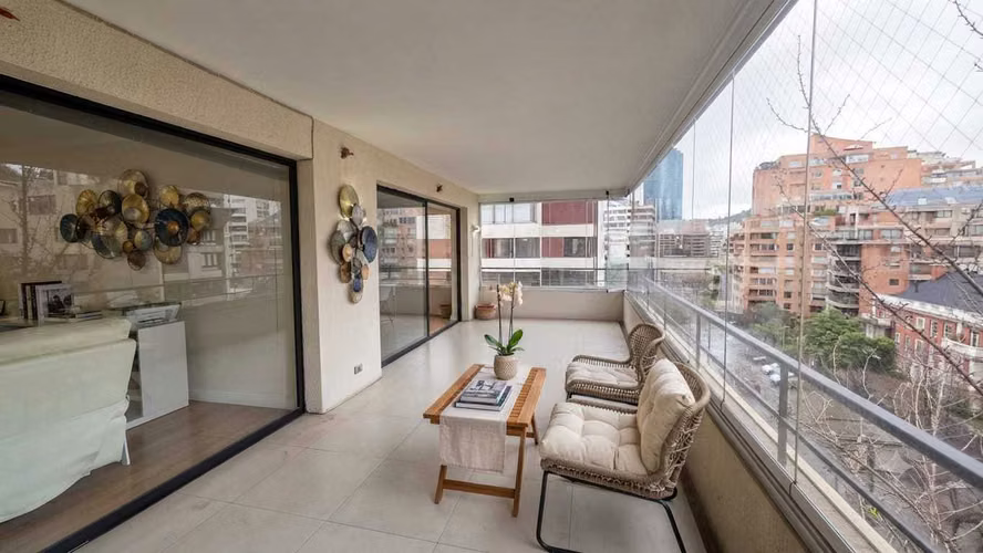 Exclusivo Departamento en El Golf 3 Dormitorios (177955)
