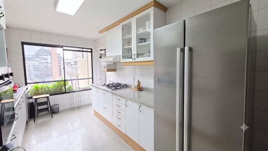 Exclusivo Departamento en El Golf 3 Dormitorios (177955)