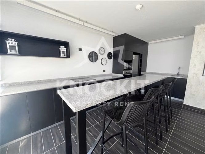 Arriendo Depto Nuevo con Balcón de 2D2B en San Joaquín