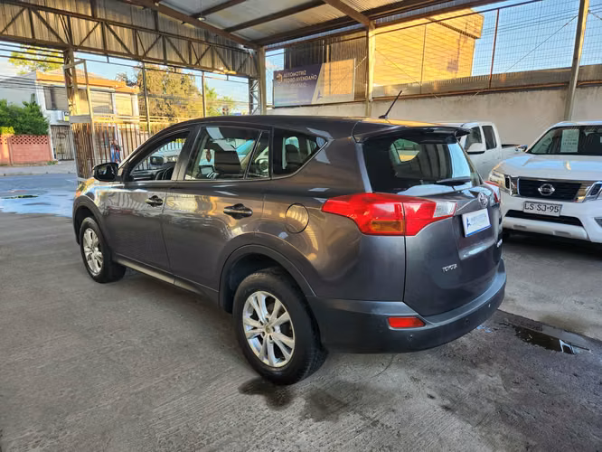 TOYOTA RAV4 4x2 año 2016 full equipo, recibo vehiculos - Imagen 9