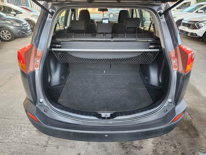 TOYOTA RAV4 4x2 año 2016 full equipo, recibo vehiculos - Imagen 13