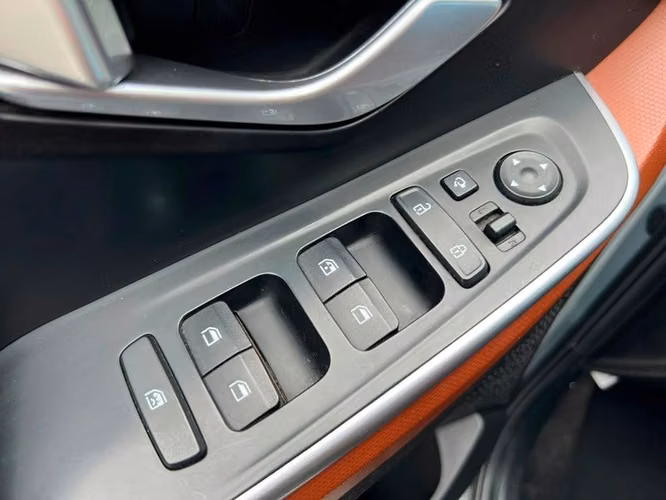 HYUNDAI CRETA GRAND SU2I 2.0 AT PLUS FL - 2023 | 425
