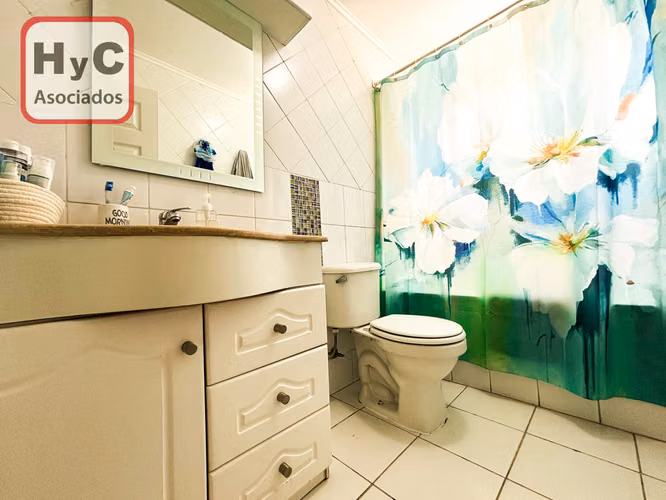 Casa Familiar en Viña del Mar Alto: 4 Dormitorios, 3 Baños + Estudio Independiente