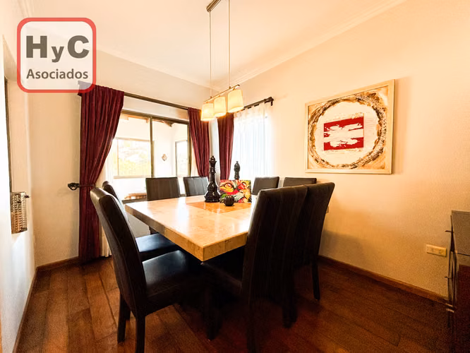 Casa Familiar en Viña del Mar Alto: 4 Dormitorios, 3 Baños + Estudio Independiente