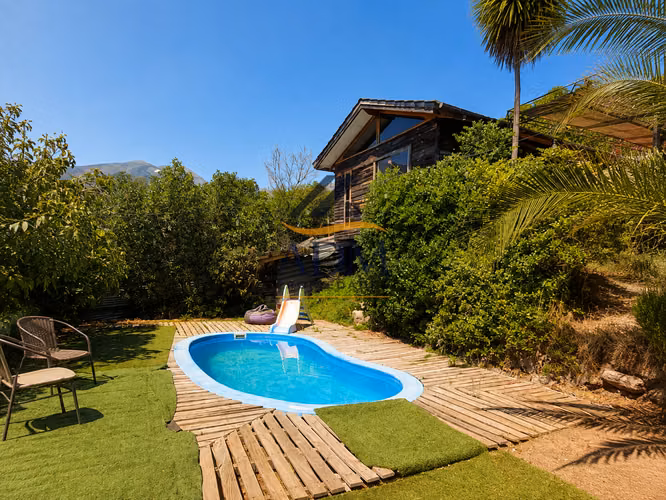  ¡Gran Oportunidad de Inversión en Olmué! Complejo Turístico con 2 Cabañas Independientes, Piscinas Privadas y Tinaja– Olmué