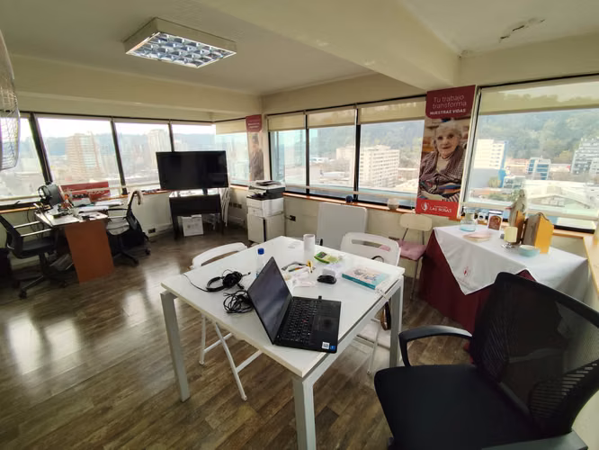 Amplia Oficina en arriendo 70 M2, centro Concepción.