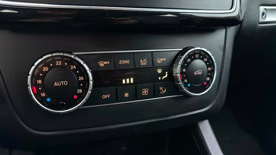 MERCEDES BENZ GLE 400 SPORT (2016)