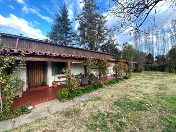 Venta casa luminosa en sector La Cabaña (177993)