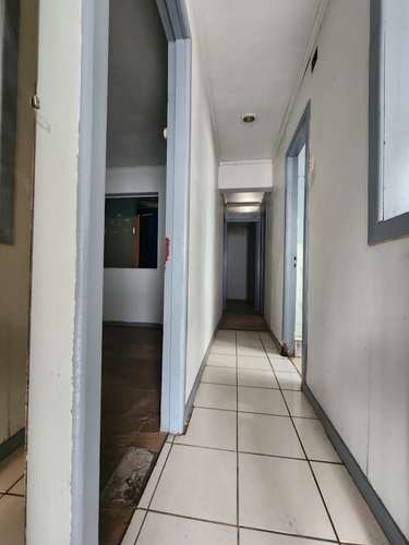 VENTA DE CASA CON EXCELENTE ACCESO Y CERCANÍA AL CENTRO - Imagen 5