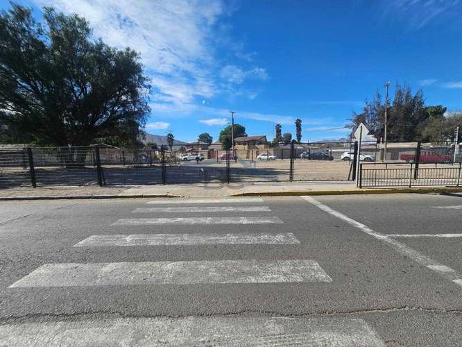 Se arrienda terreno de 972 m². (177992)