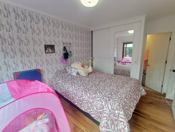 Moderna Casa en San Joaquín: UF 6.300 (178001)