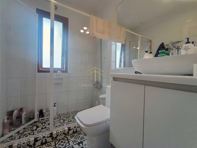 Moderna Casa en San Joaquín: UF 6.300 (178001)