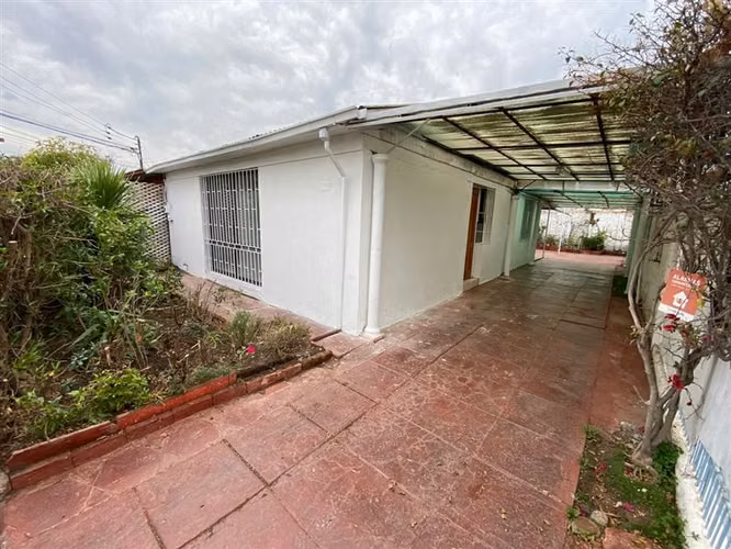 Cómoda casa en condominio, cercano a Centro de Talagante.
