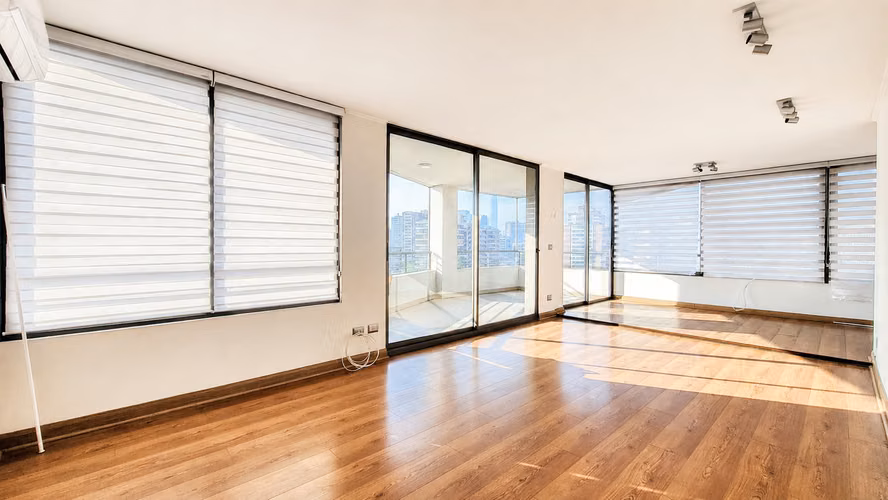 Metro Manuel Montt / Arriendo Departamento