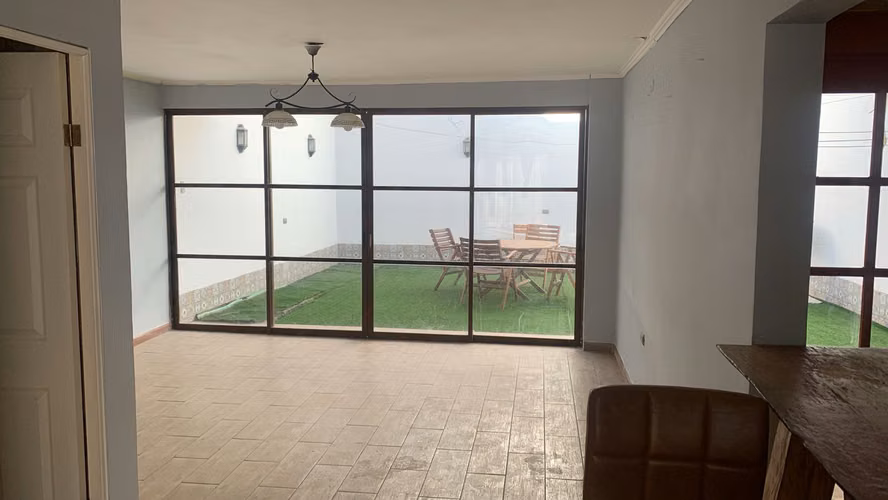 Arriendo Casa 4D/3B, 2 pisos, 157m² construidos, Pje Interior St 46, Iquique