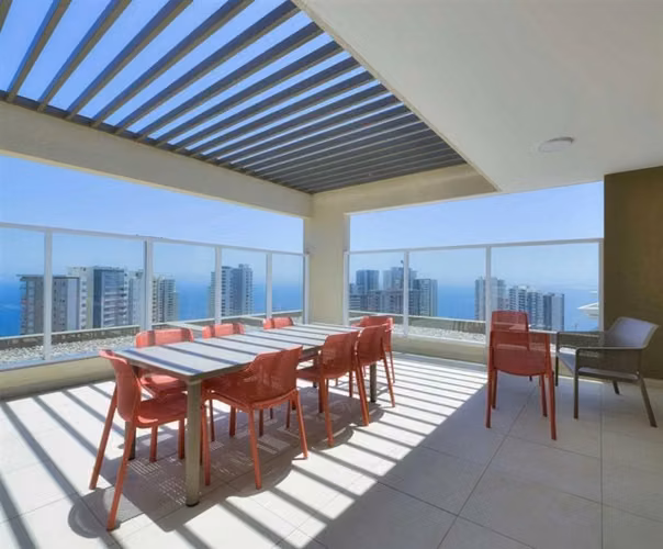Departamento en arriendo con vista parcial al MAR