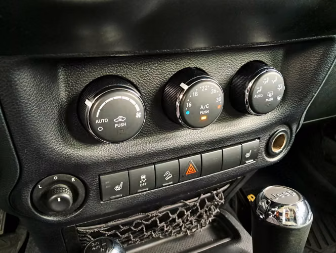 JEEP WRANGLER UNLIMITED SAHARA 4X4 3.6 AUT 2017