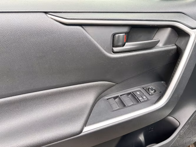 TOYOTA RAV 4 LE CVT 2.0 AUTOMATICO  2020