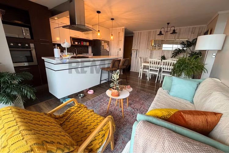 Venta de departamento remodelado en las condes