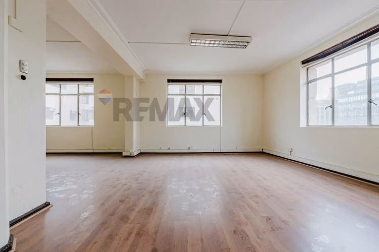 Gran oficina de 205 m² en casco histórico