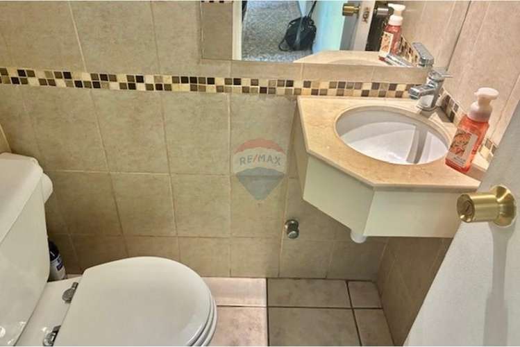 Amplia casa con piscina - ciudad satélite, maipú - Imagen 12