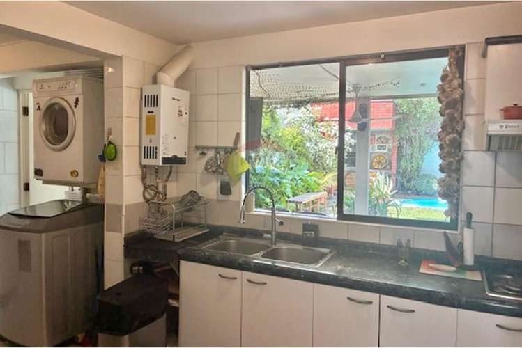 Amplia casa con piscina - ciudad satélite, maipú - Imagen 11