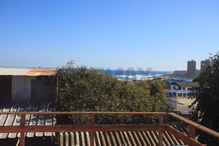 Casa cerca del mar en el tabo