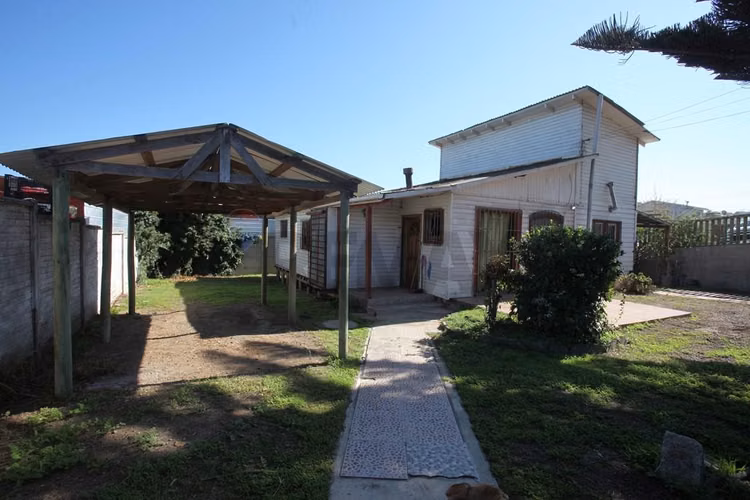 Casa cerca del mar en el tabo