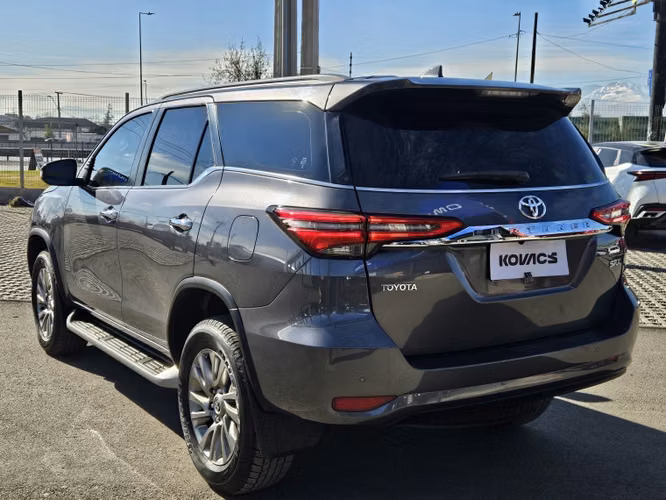 Toyota Fortuner Srx At 2.7 2023