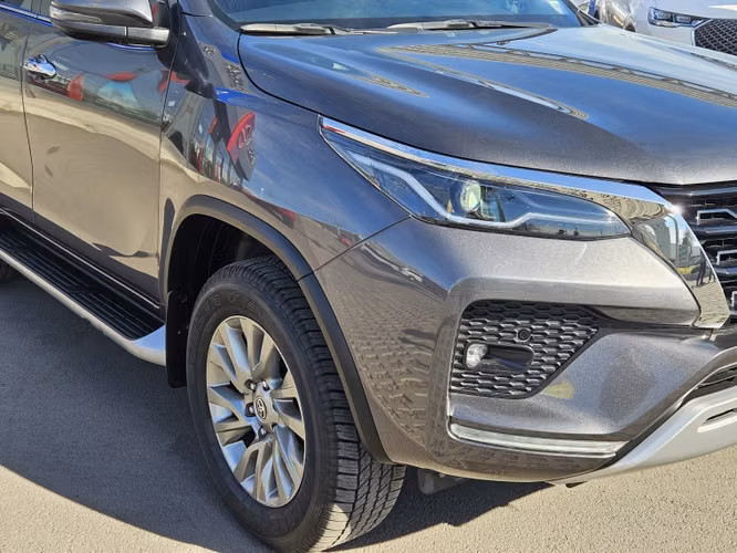 Toyota Fortuner Srx At 2.7 2023