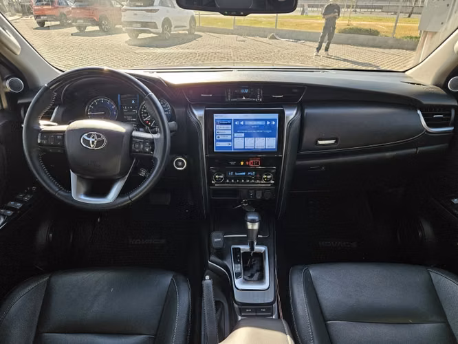 Toyota Fortuner Srx At 2.7 2023