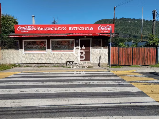 Casa , cabañas y local Comercial funcionando