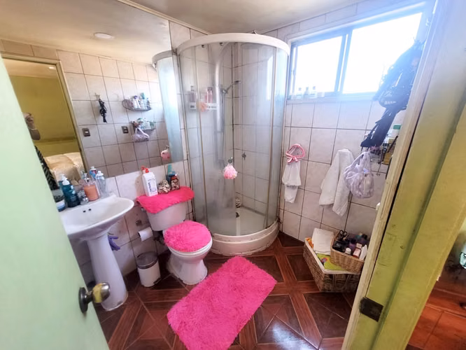 Se Vende Amplia Casa Cercana a Plaza Maipú