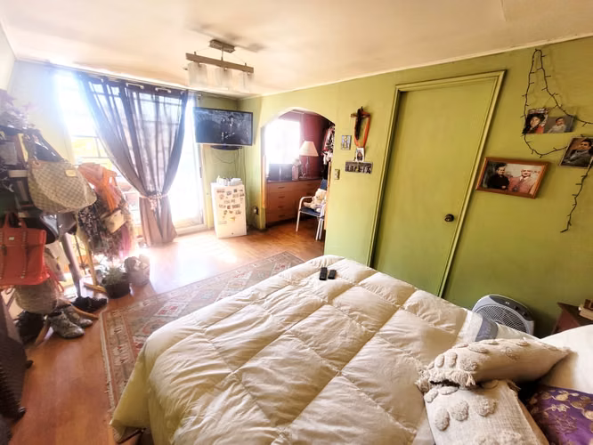 Se Vende Amplia Casa Cercana a Plaza Maipú
