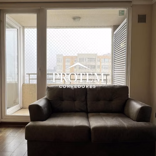 ARRIENDO todo incluido: GGCC + estacionamiento + amoblado.