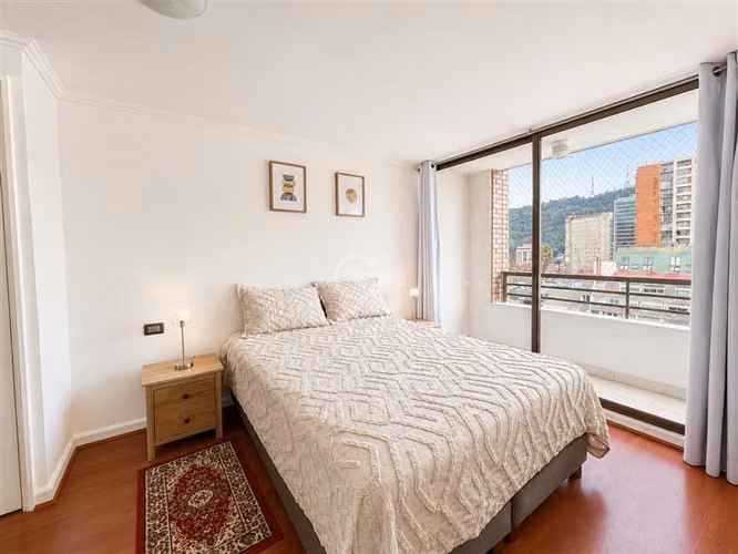 Amoblado, 2 dorm. 2 baños. Estac. Metro Manuel Montt