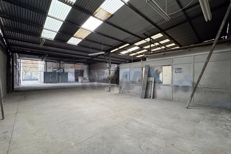 Arriendo oficina - galpón viel/autop central