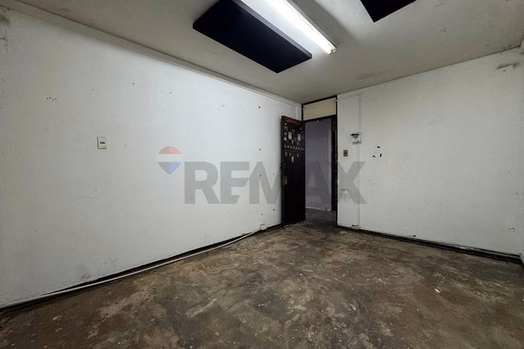 Arriendo oficina - galpón viel/autop central