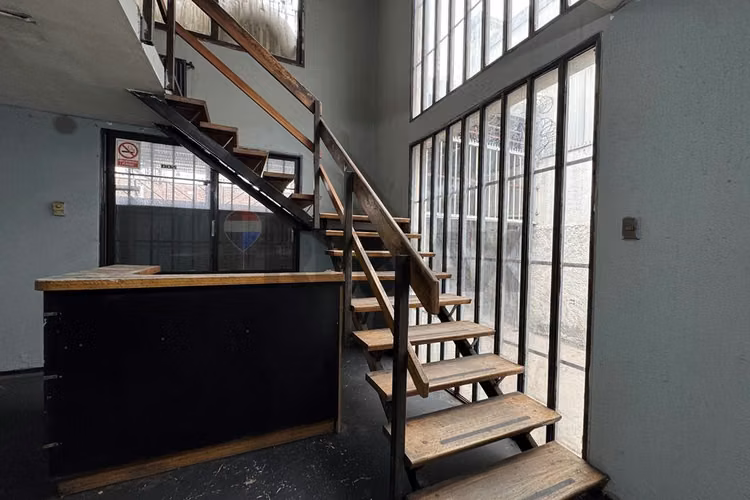 Arriendo oficina - galpón viel/autop central