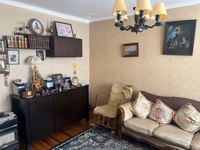 Vendo amplia casa en Fabio de Petris, buen estado