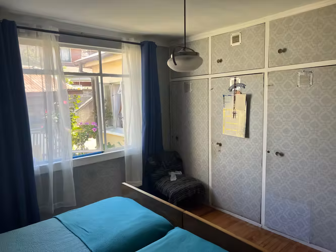 Vendo amplia casa en Fabio de Petris, buen estado