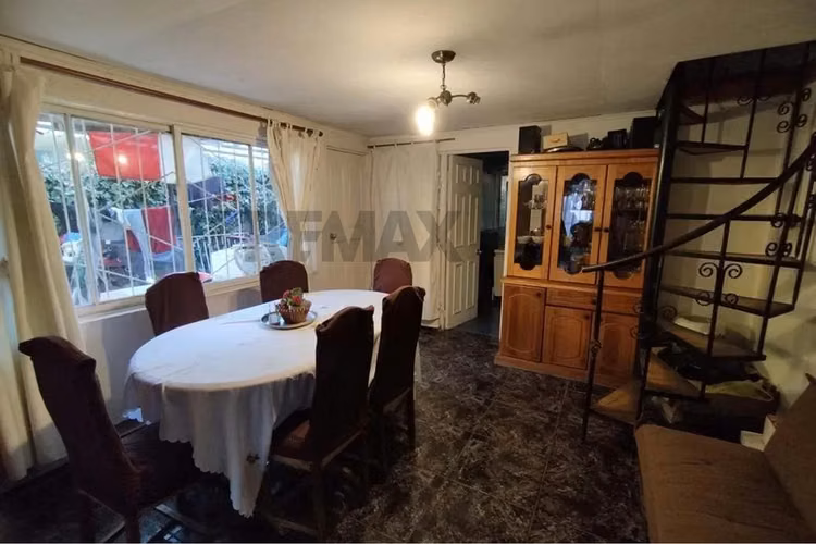 Encantadora y espaciosa  casa en puente alto 4d