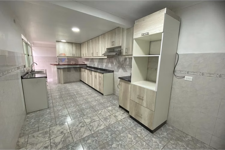 Arriendo casa grande en garibaldi, sur en arica
