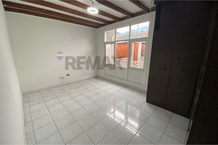 Arriendo casa grande en garibaldi, sur en arica